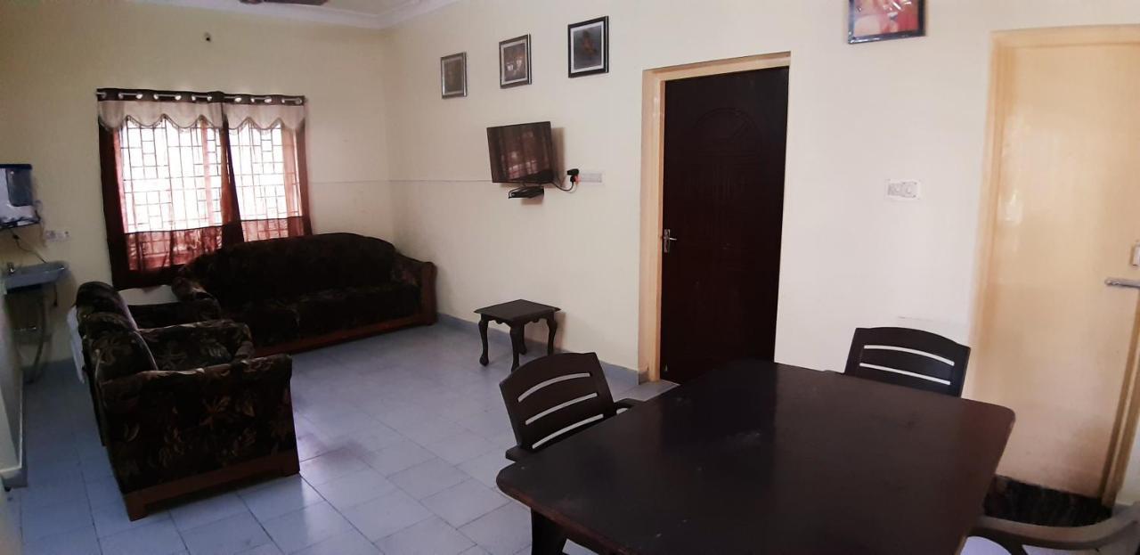 Bamboo Private Homestay Йеркод Экстерьер фото